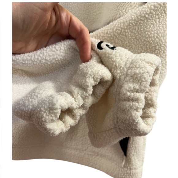 13. PELOTON SHERPA 1/2 ZIP Pullover- Cream and Black - Picture 13 of 16